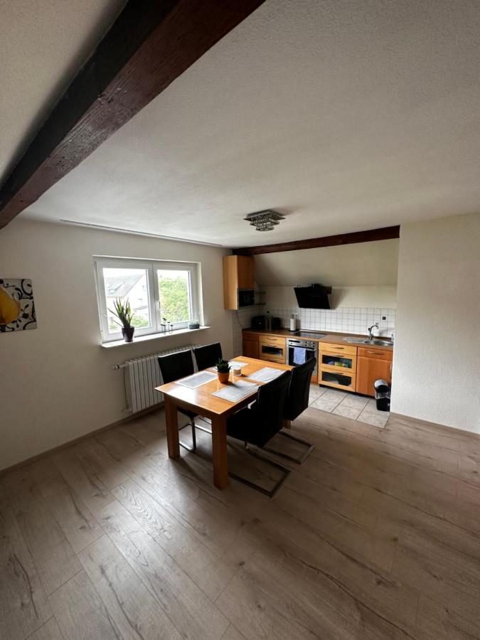 Schoene Ruhige Wohnung In Anliegerstrasse Essen Eksteriør billede