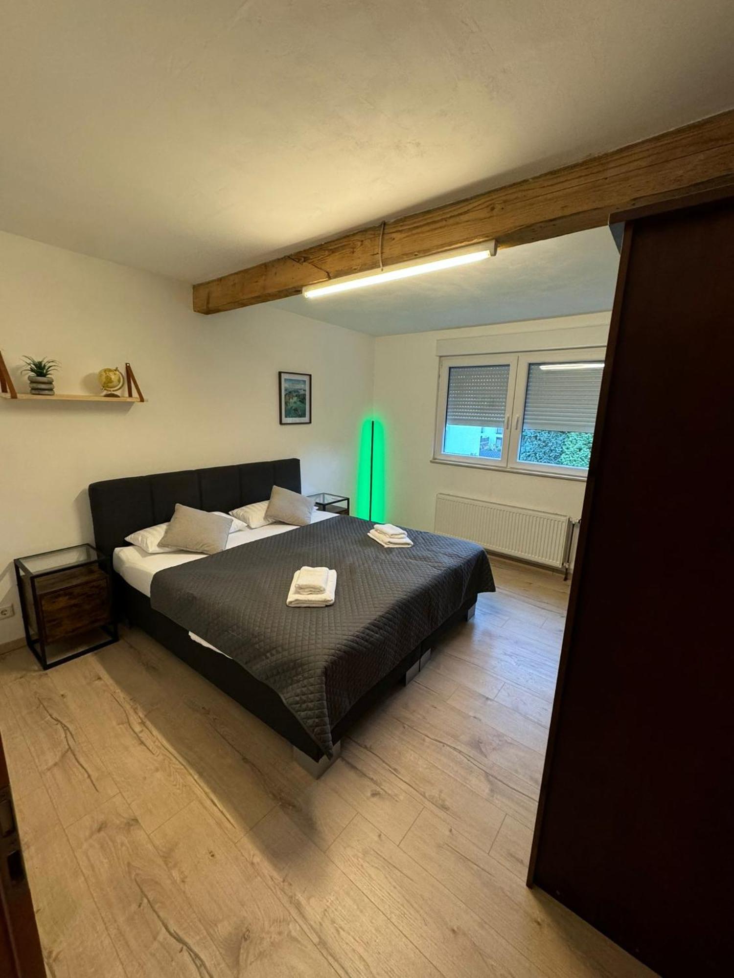 Schoene Ruhige Wohnung In Anliegerstrasse Essen Eksteriør billede